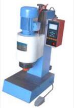 立式徑向鉚接機(jī)特點(diǎn)