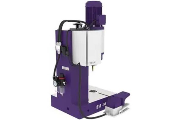 鉚頭不轉？可能使用的是徑向鉚接機！